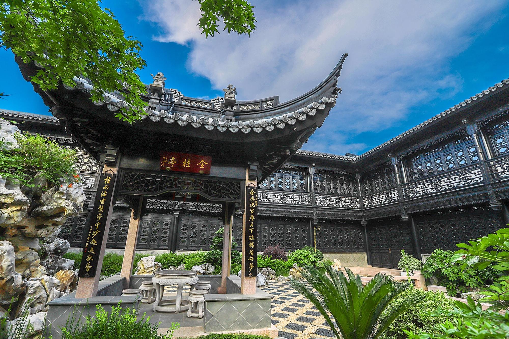 Royal Garden Hotel Shanghai-Free Shuttle To And From Disney & Pvg & Close Metro Line2 Easy To Sha New Expo Exterior foto
