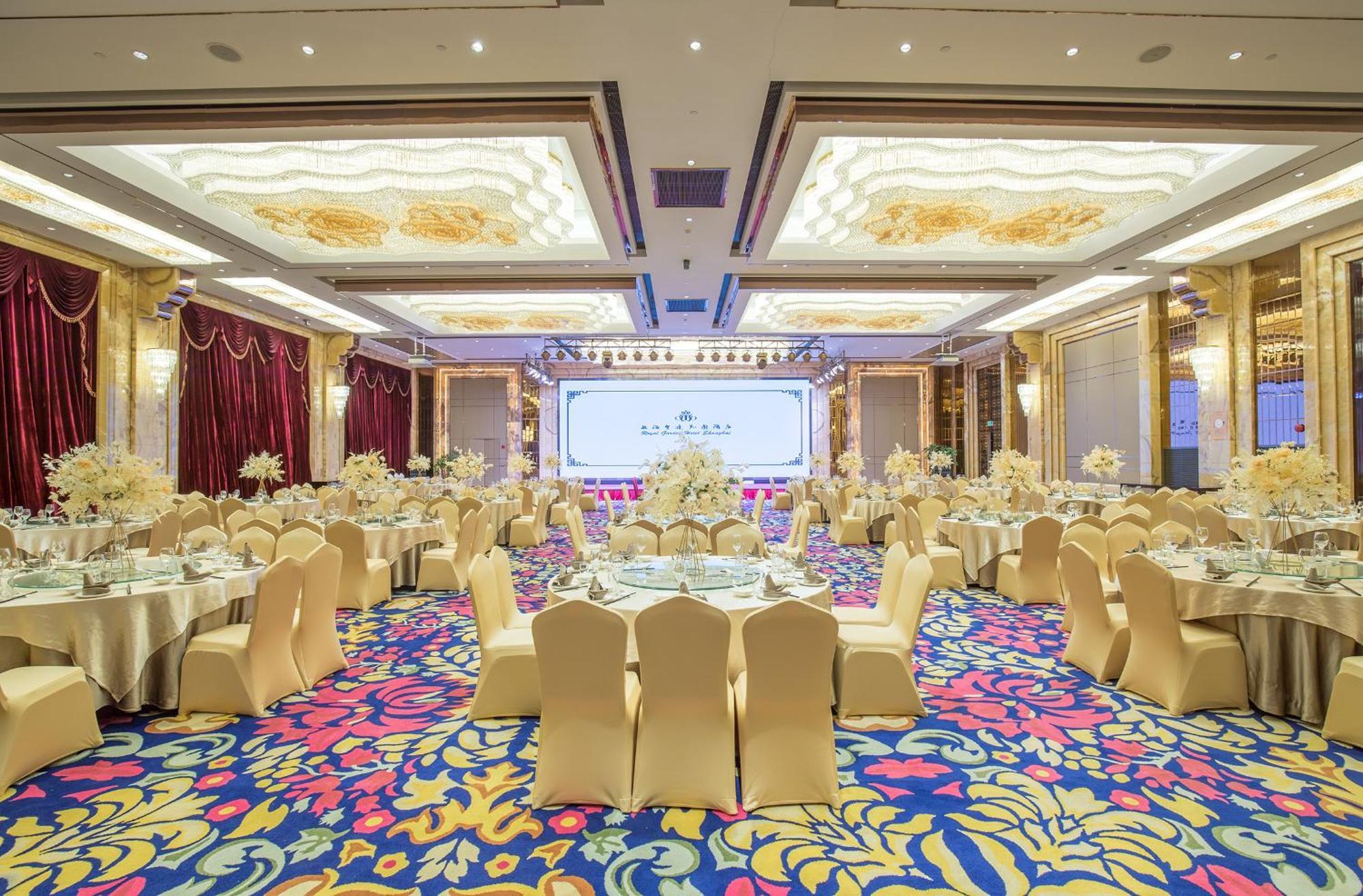 Royal Garden Hotel Shanghai-Free Shuttle To And From Disney & Pvg & Close Metro Line2 Easy To Sha New Expo Exterior foto
