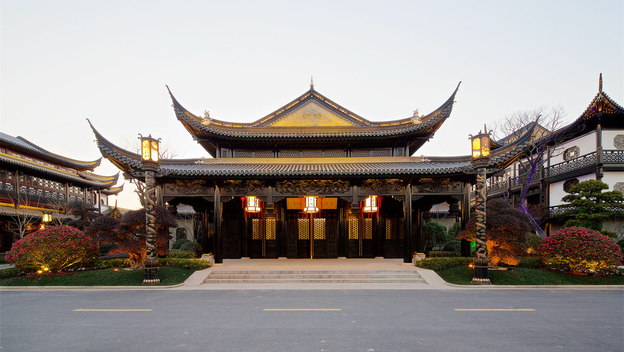 Royal Garden Hotel Shanghai-Free Shuttle To And From Disney & Pvg & Close Metro Line2 Easy To Sha New Expo Exterior foto